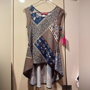 Out Of Order - Pattern NWT Women's, Bouncy Top Size Small